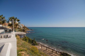 C43 - Family House with Terrace and Shared Pool Benalmadena